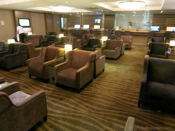 Airport Review: (Leeli Lounge Maldives Lounge)
