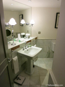 Westin Dublin Hotel - Suite Bathroom