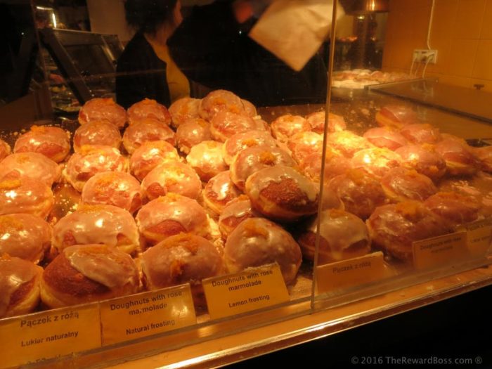 Gorące Pączki - Hot Donuts Krakow - Foods You Must Eat in Poland